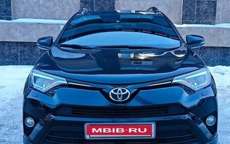 Toyota RAV4, 2018 год, 2 920 000 рублей, 3 фотография