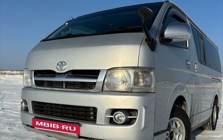 Toyota HiAce H200, 2005 год, 2 015 000 рублей, 5 фотография