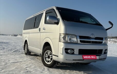 Toyota HiAce H200, 2005 год, 2 015 000 рублей, 6 фотография