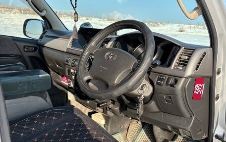 Toyota HiAce H200, 2005 год, 2 015 000 рублей, 23 фотография