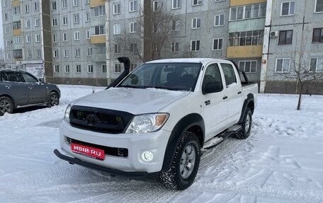 Toyota Hilux VII, 2011 год, 2 499 000 рублей, 1 фотография