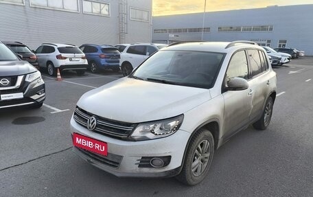 Volkswagen Tiguan I, 2016 год, 1 900 000 рублей, 1 фотография