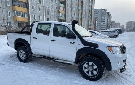 Toyota Hilux VII, 2011 год, 2 499 000 рублей, 8 фотография