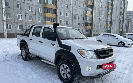 Toyota Hilux VII, 2011 год, 2 499 000 рублей, 9 фотография