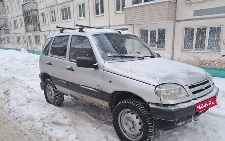 Chevrolet Niva I рестайлинг, 2004 год, 179 000 рублей, 4 фотография