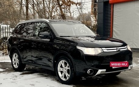 Mitsubishi Outlander III рестайлинг 3, 2014 год, 1 399 000 рублей, 7 фотография