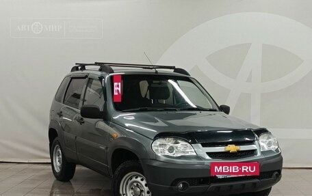 Chevrolet Niva I рестайлинг, 2010 год, 545 000 рублей, 3 фотография