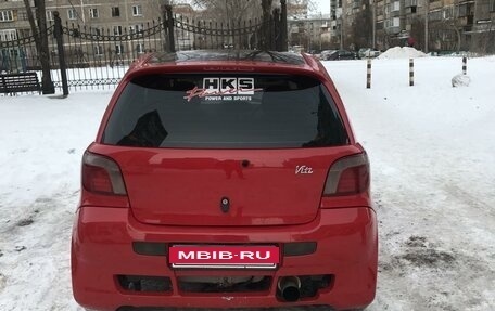 Toyota Vitz, 2000 год, 700 000 рублей, 4 фотография