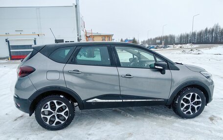 Renault Kaptur I рестайлинг, 2019 год, 1 900 000 рублей, 4 фотография