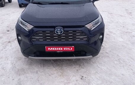 Toyota RAV4, 2019 год, 3 900 000 рублей, 1 фотография