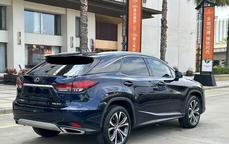 Lexus RX IV рестайлинг, 2021 год, 5 200 000 рублей, 6 фотография