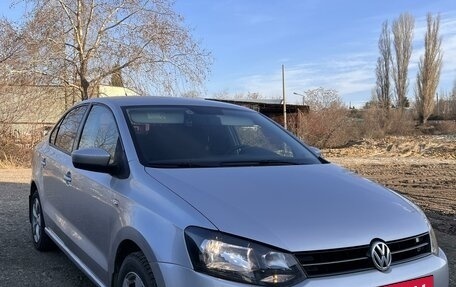 Volkswagen Polo VI (EU Market), 2012 год, 1 350 000 рублей, 2 фотография