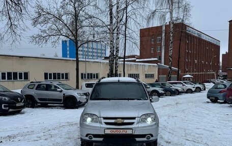 Chevrolet Niva I рестайлинг, 2011 год, 550 000 рублей, 2 фотография