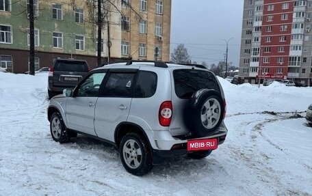 Chevrolet Niva I рестайлинг, 2011 год, 550 000 рублей, 5 фотография