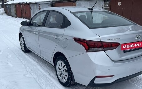 Hyundai Solaris II рестайлинг, 2017 год, 1 350 000 рублей, 4 фотография