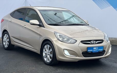 Hyundai Solaris II рестайлинг, 2011 год, 900 000 рублей, 4 фотография