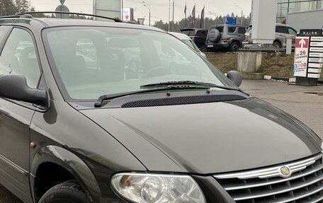 Chrysler Voyager IV, 2005 год, 2 100 000 рублей, 5 фотография