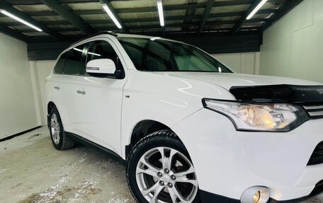 Mitsubishi Outlander III рестайлинг 3, 2014 год, 1 660 000 рублей, 6 фотография