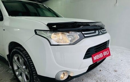 Mitsubishi Outlander III рестайлинг 3, 2014 год, 1 660 000 рублей, 13 фотография