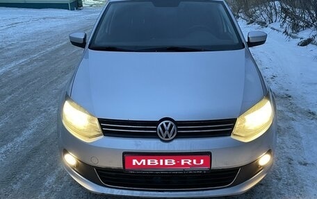 Volkswagen Polo VI (EU Market), 2012 год, 970 000 рублей, 1 фотография