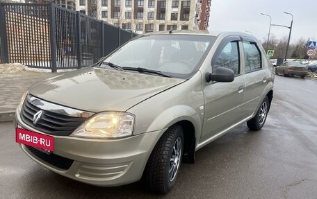 Renault Logan I, 2015 год, 680 000 рублей, 3 фотография