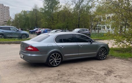 Skoda Superb III рестайлинг, 2009 год, 750 000 рублей, 6 фотография