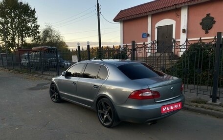 Skoda Superb III рестайлинг, 2009 год, 750 000 рублей, 7 фотография