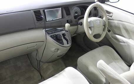 Toyota ISis I, 2009 год, 1 091 000 рублей, 14 фотография