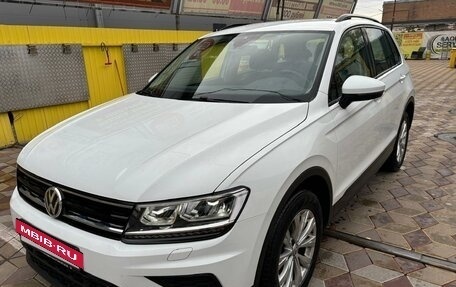 Volkswagen Tiguan II, 2020 год, 2 900 000 рублей, 2 фотография