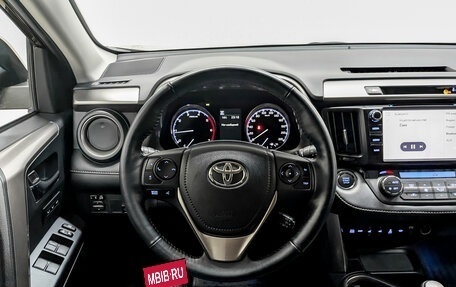 Toyota RAV4, 2017 год, 3 150 000 рублей, 22 фотография