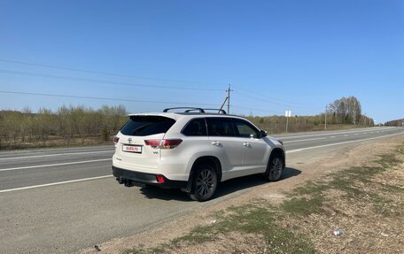 Toyota Highlander III, 2014 год, 2 999 000 рублей, 7 фотография