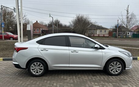 Hyundai Solaris II рестайлинг, 2020 год, 1 700 000 рублей, 6 фотография