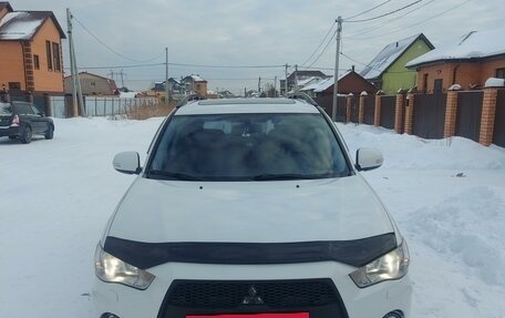 Mitsubishi Outlander III рестайлинг 3, 2011 год, 1 600 000 рублей, 3 фотография