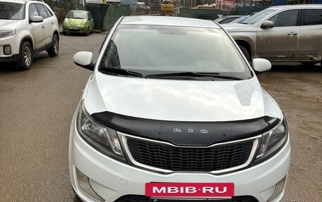 KIA Rio III рестайлинг, 2013 год, 850 000 рублей, 2 фотография