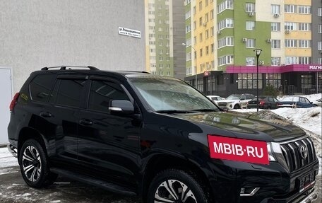 Toyota Land Cruiser Prado 150 рестайлинг 2, 2018 год, 5 300 000 рублей, 6 фотография