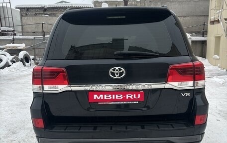 Toyota Land Cruiser 200, 2017 год, 4 300 000 рублей, 3 фотография