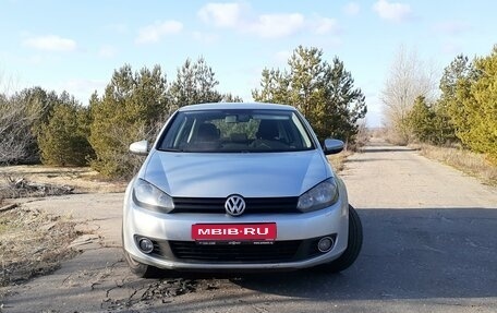 Volkswagen Golf VI, 2011 год, 850 000 рублей, 1 фотография