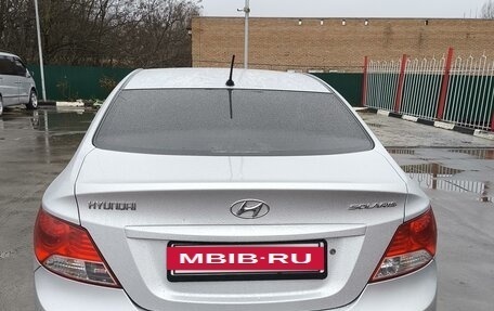 Hyundai Solaris II рестайлинг, 2011 год, 770 000 рублей, 6 фотография