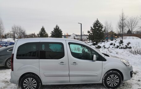 Peugeot Partner II рестайлинг 2, 2016 год, 1 055 000 рублей, 4 фотография