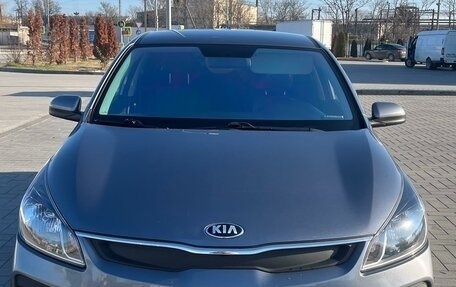 KIA Rio IV, 2018 год, 1 590 000 рублей, 1 фотография