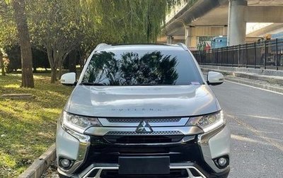 Mitsubishi Outlander III рестайлинг 3, 2021 год, 2 350 000 рублей, 1 фотография