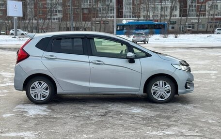 Honda Fit III, 2019 год, 1 390 000 рублей, 4 фотография