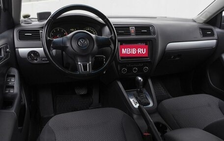 Volkswagen Jetta VI, 2012 год, 999 000 рублей, 6 фотография