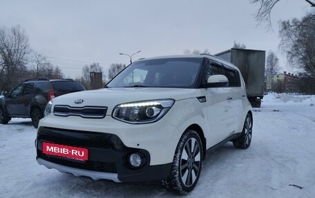 KIA Soul II рестайлинг, 2019 год, 2 000 000 рублей, 10 фотография