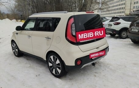 KIA Soul II рестайлинг, 2019 год, 2 000 000 рублей, 3 фотография