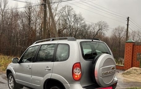 Chevrolet Niva I рестайлинг, 2012 год, 750 000 рублей, 3 фотография