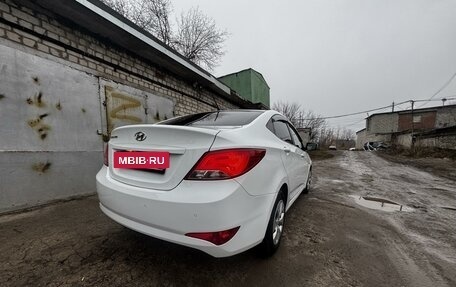 Hyundai Solaris II рестайлинг, 2015 год, 1 250 000 рублей, 5 фотография