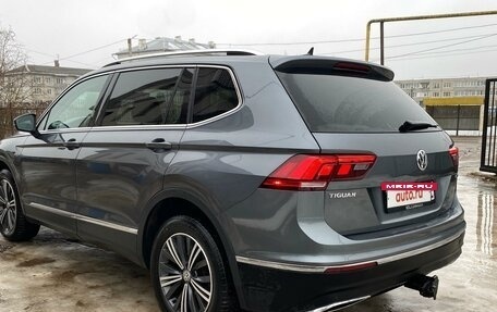 Volkswagen Tiguan II, 2019 год, 3 630 000 рублей, 3 фотография