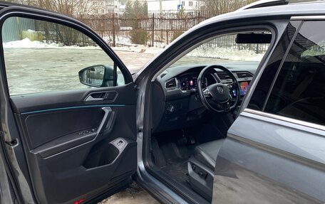 Volkswagen Tiguan II, 2019 год, 3 630 000 рублей, 24 фотография