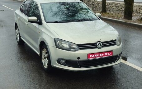 Volkswagen Polo VI (EU Market), 2013 год, 550 000 рублей, 1 фотография